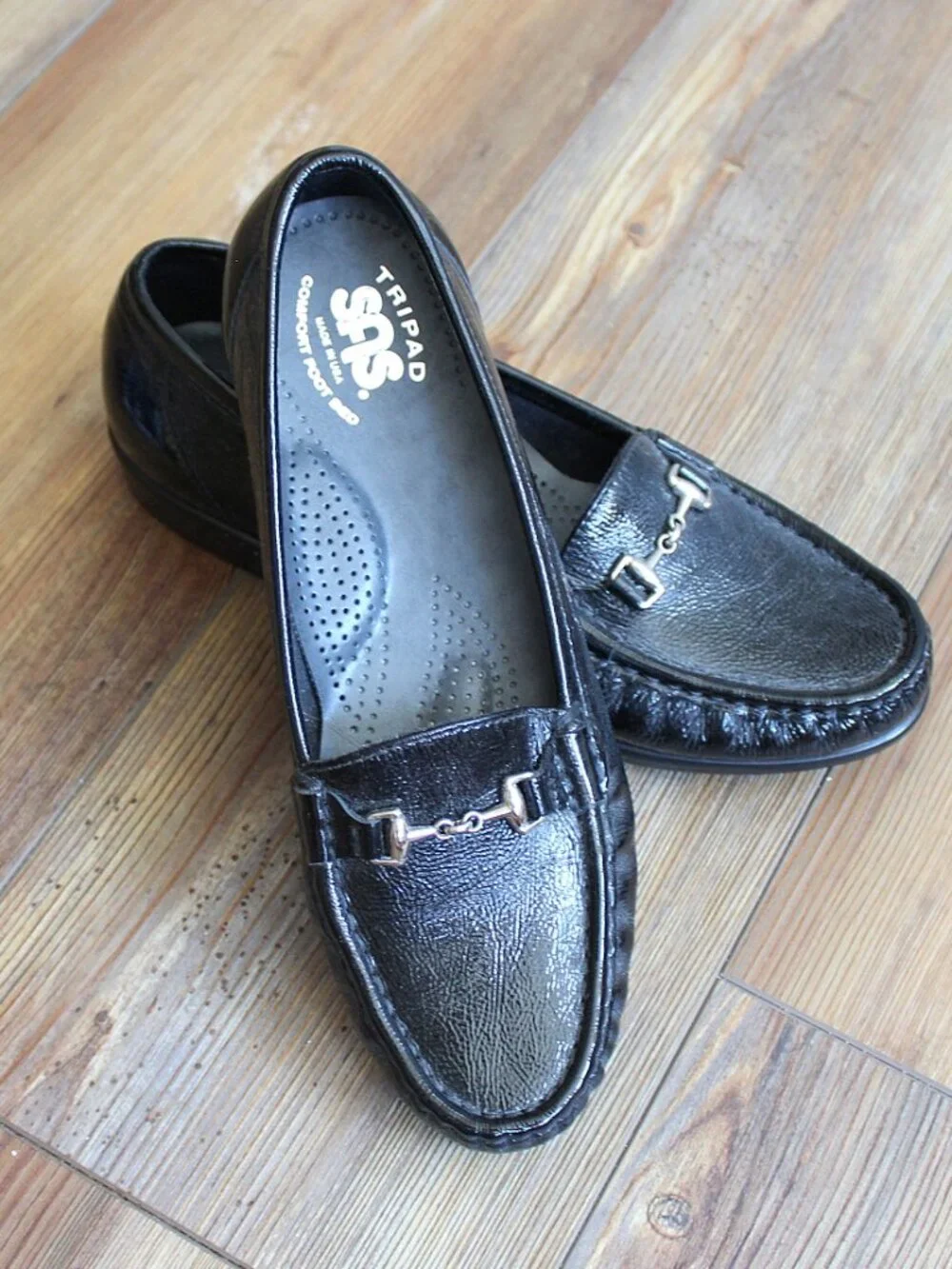 NEW SAS Woman's Black Patent Leather Loafers Shoes Size 7.5